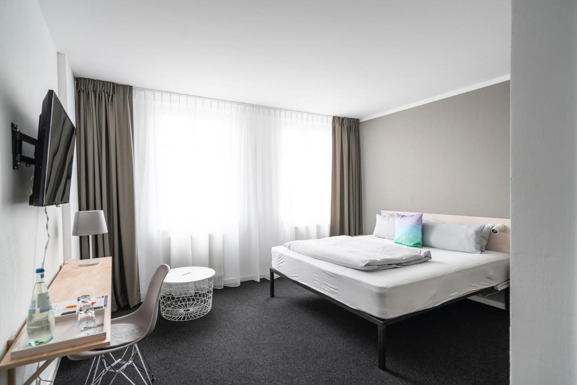 Double Room,1212087307:JPEG